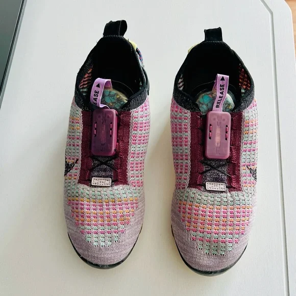 Nike Air VaporMax 2020 Flyknit Violet Ash Multicolor women’s size 6.5y - Picture 3 of 9